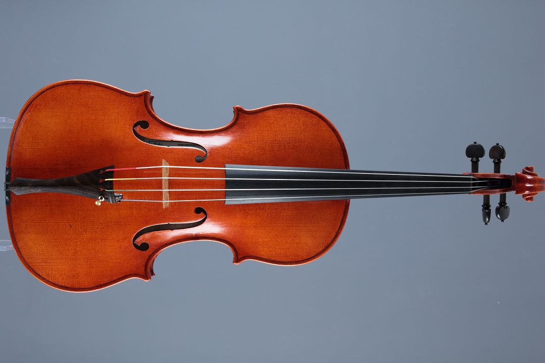 Voigt Jochen - Markneukirchen Anno 1982 - 41,0 cm - B-138